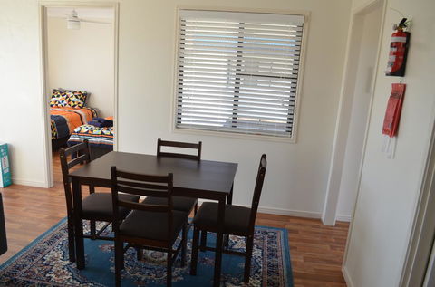 Wondai Accommodation Units And Villas - Hotel WA 2