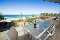 Book Burleigh Heads Accommodation Vacations Hotel WA Hotel WA
