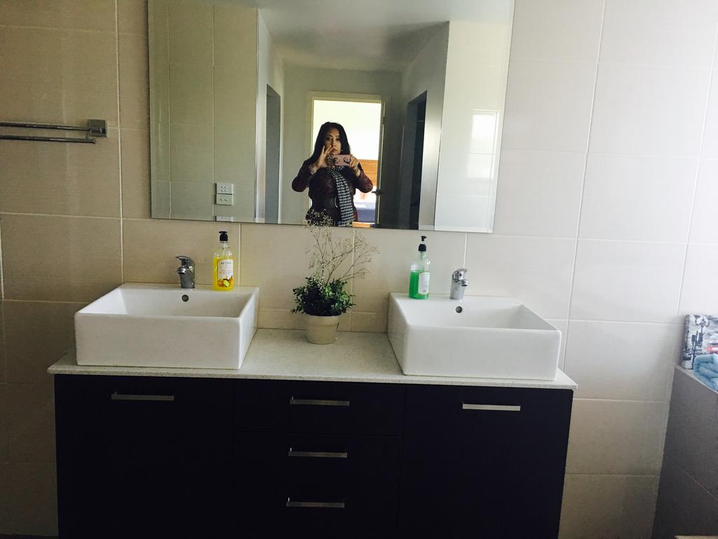 Oaklands Junction VIC Hotel WA