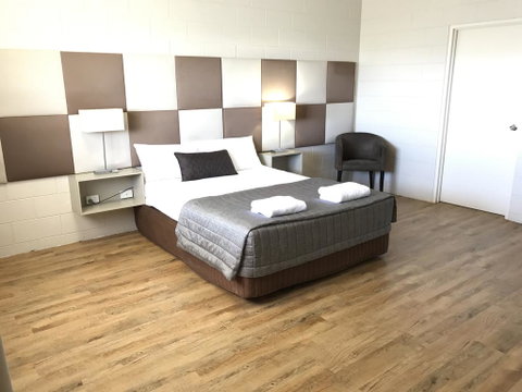 Yongala Lodge By The Strand - Hotel WA 3