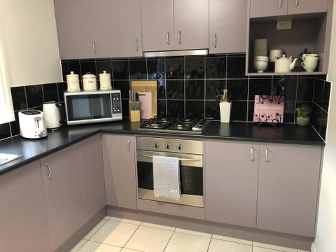 Haven Family& Dog Freindly , Close To Hospital, Airport, Bunnings - Hotel WA 2