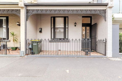 A Carlton Classic - Quaint Inner-City Getaway - Hotel WA 4