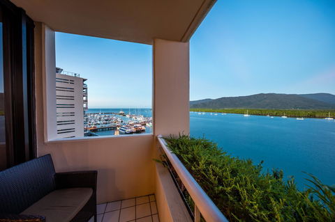 Hilton Cairns - Hotel WA 30