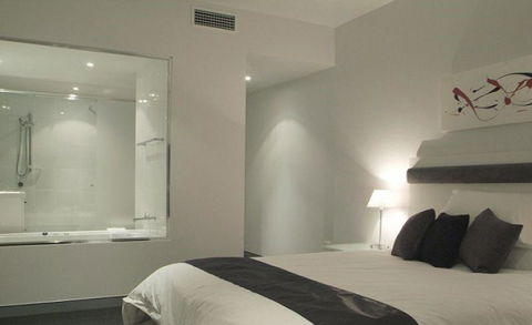 Hinchinbrook Holiday Apartments - Hotel WA 7