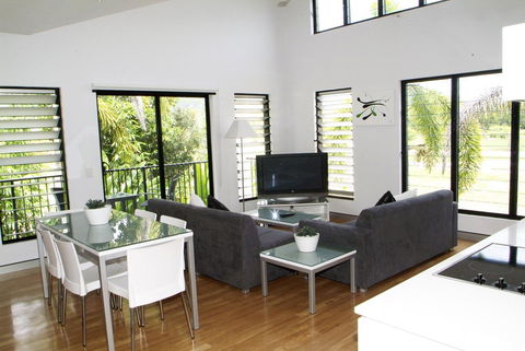 Hinchinbrook Holiday Apartments - Hotel WA 24