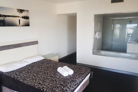 Hinchinbrook Holiday Apartments - Hotel WA 11