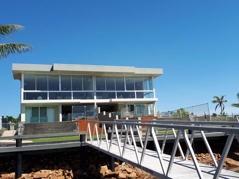Hinchinbrook Holiday Apartments - Hotel WA 39