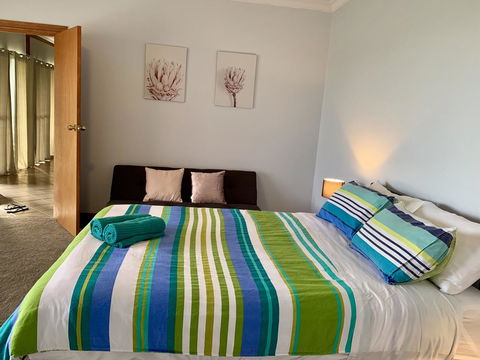 Beeâ€™s Place - 3 Bedroom Home On 10 Acres Of Land With Distant Ocean Views - Hotel WA 5
