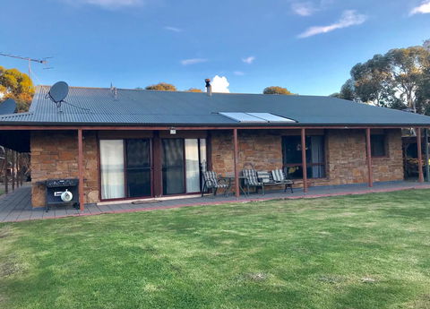 Beeâ€™s Place - 3 Bedroom Home On 10 Acres Of Land With Distant Ocean Views - Hotel WA 11