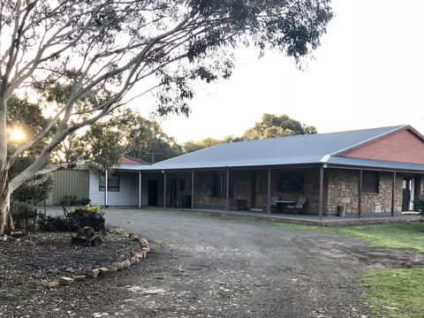 Beeâ€™s Place - 3 Bedroom Home On 10 Acres Of Land With Distant Ocean Views - Hotel WA 14