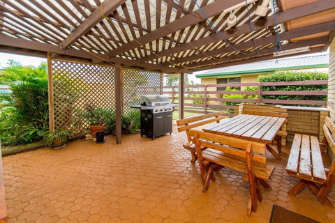 Lowset Sweetie, Central To Everything - Partridge St, Bongaree - Hotel WA 8