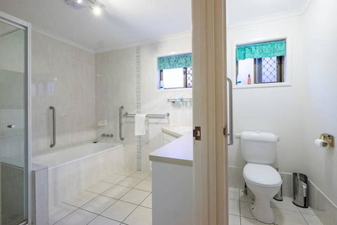 Keith\'s Place, 1 Of The 3 Most Popular Units On Bribie - Hotel WA 17