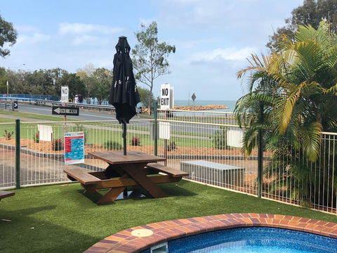 Bribie Waterways Motel - Hotel WA 4