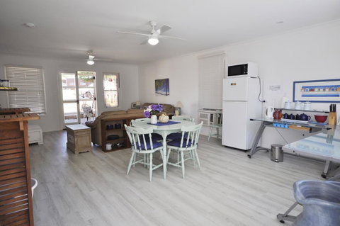 Retro Beach Flat - Hotel WA 10