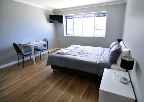 Bribie Island Square - Hotel WA 6