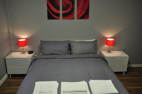 Bribie Island Square - Hotel WA 1