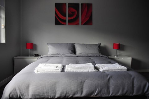Bribie Island Square - Hotel WA 4