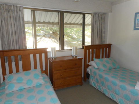 Placid Waters Holiday Apartments - Hotel WA 18