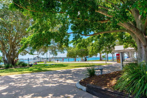 Lowset, Pet Friendly Cottage - Sunset Ave, Bongaree - Hotel WA 3
