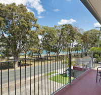 First floor unit close to shops park and waterfront - Hotel WA