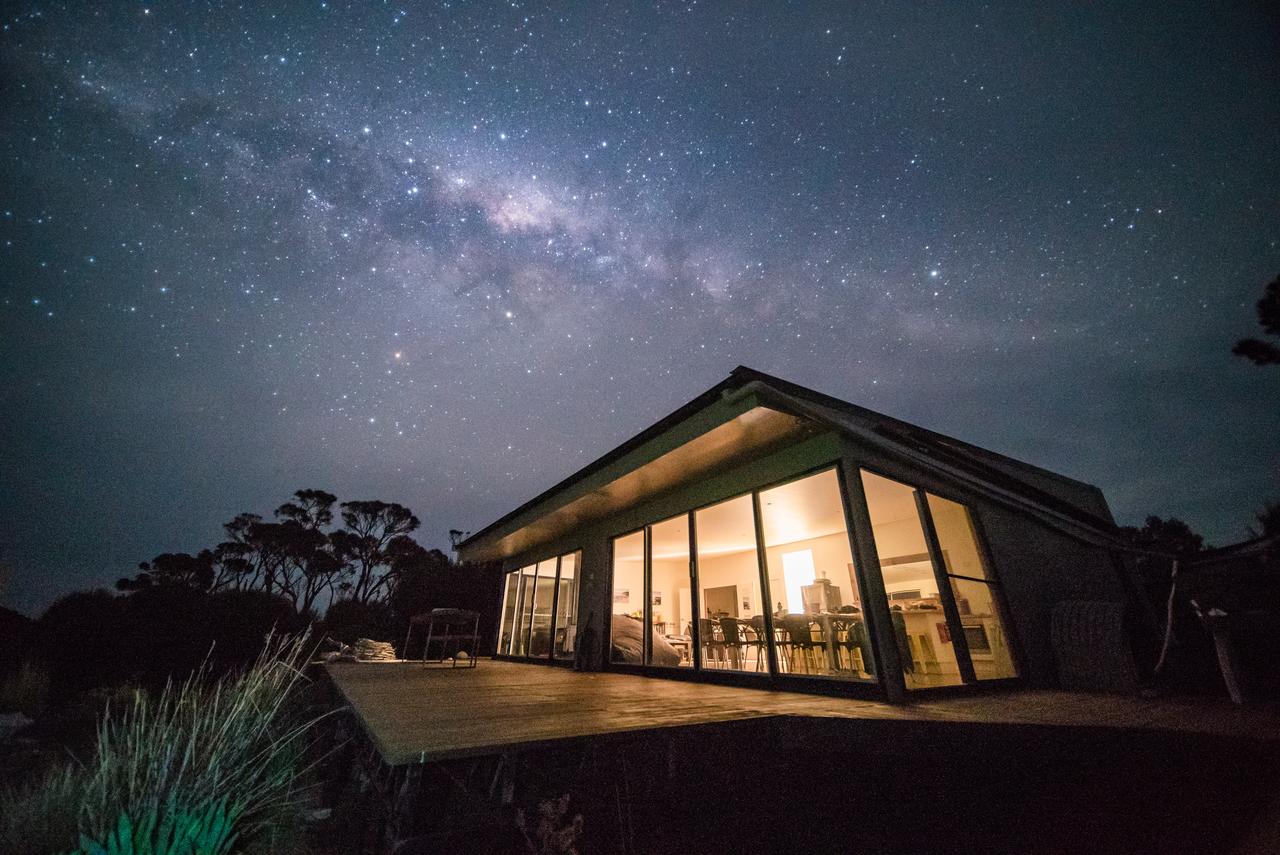 Blue Rocks TAS Hotel WA