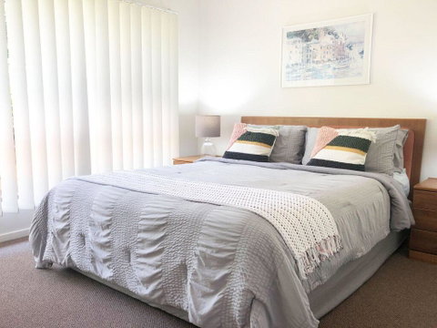 'Sandy Palms' 28 Moorooba Cr - Beautiful Home With Wifi, Air-con And Boat Parking - Hotel WA 1