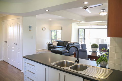 'Top Tier' Dog Friendly Holiday Home - Hotel WA 2