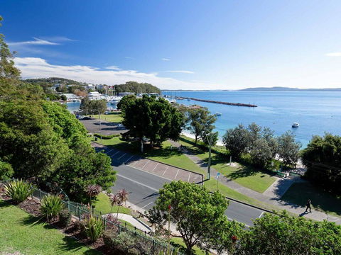 1 'Kiah', 53 Victoria Parade - Stunning Views, Wifi, Aircon, Just Across The Road To The Water - Hotel WA 0