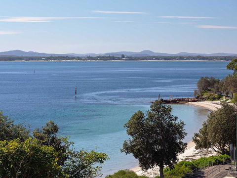 1 'Kiah', 53 Victoria Parade - Stunning Views, Wifi, Aircon, Just Across The Road To The Water - Hotel WA 3