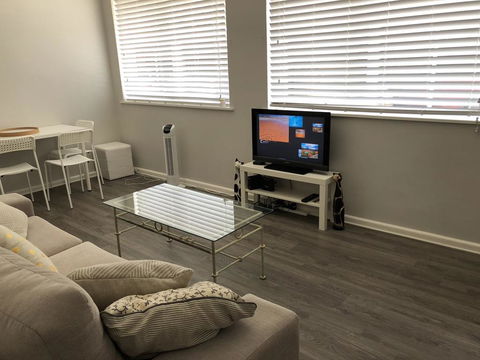 1 Bedroom Unit In Heart Of Elsternwick - Hotel WA 3