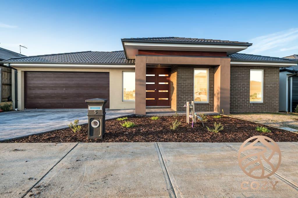 Tynong North VIC Hotel WA