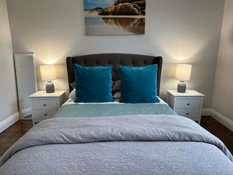 Daisy Cottage On Duke 2BR - Hotel WA 1