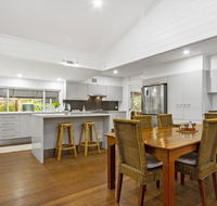 3 Macleay St Narrawallee - Hotel WA