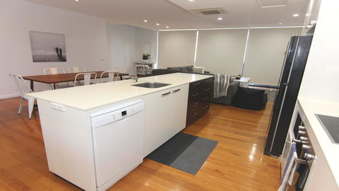 3/26 West Street-CBD Location! - Hotel WA 1