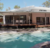 33 Esprit Drive - Rainbow Shores Style Comfort and Relaxation Pets Welcome Pool