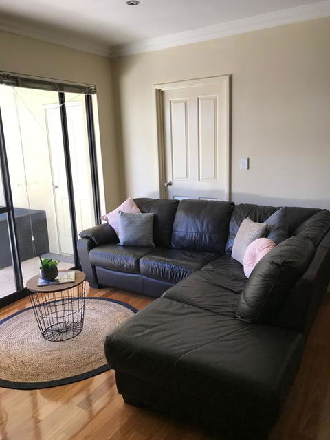 4x3 Townhouse In Rivervale - Hotel WA 3