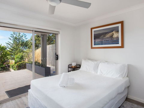 56 Becker Road - Hotel WA 1