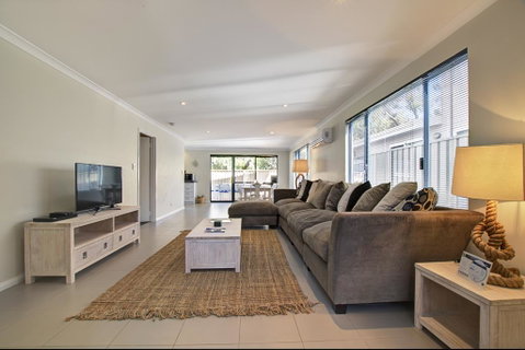 A Little Luxury In Town - Hotel WA 3