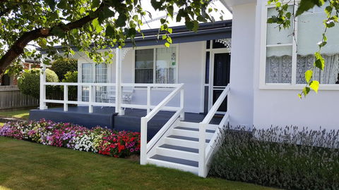 Addlestone House Bed And Breakfast - Hotel WA 0