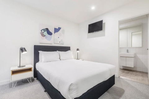 Executive Comfort Living Near La Trobe & RMIT Uni - Hotel WA 3