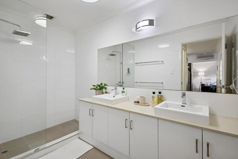 Fabulous Apt In Northbridge With Pool & WiFi - Hotel WA 4