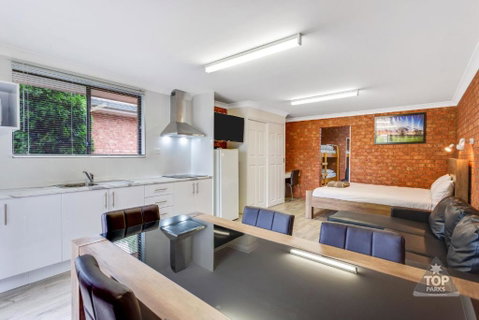 Fossicker Caravan Park - Hotel WA 1