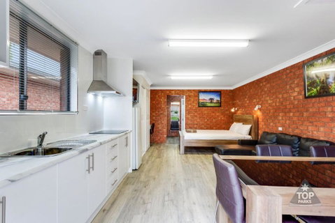Fossicker Caravan Park - Hotel WA 0