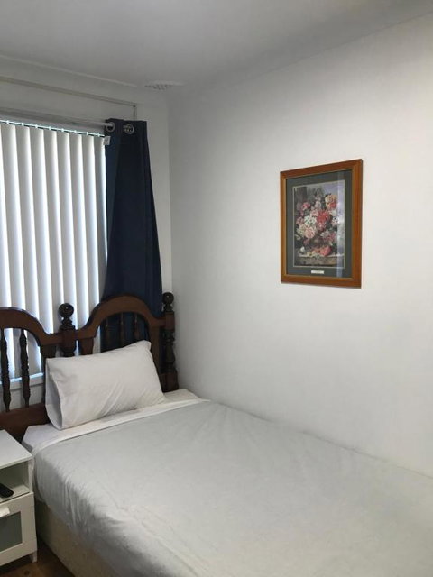 Fragrant Home-68C One King Single Bed Aircon Room - Hotel WA 0