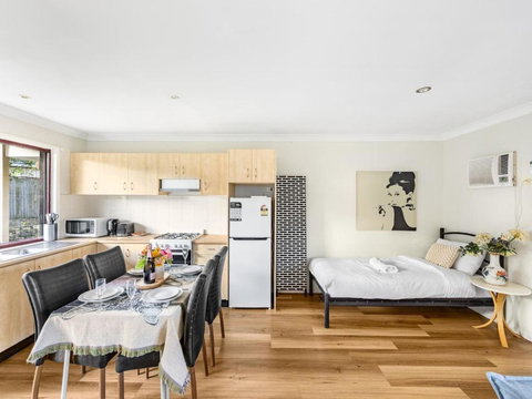 Great Value Stylish 2BR Granny Flat Heritage Park - Hotel WA 0