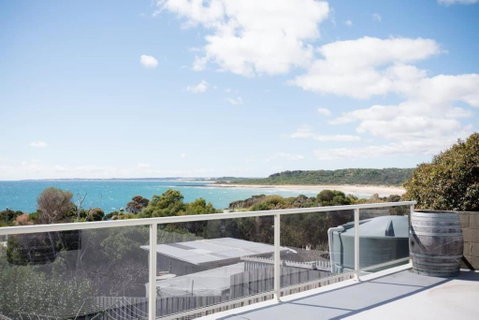 Idyllic Weymouth Retreat With Ocean Views - Hotel WA 2
