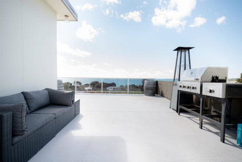 Idyllic Weymouth Retreat With Ocean Views - Hotel WA 0