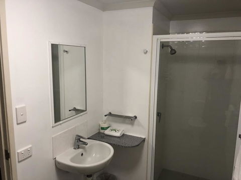 Airlie Waterfront Accommodation - Hotel WA 3