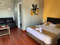 Book Finley Accommodation Vacations Hotel WA Hotel WA