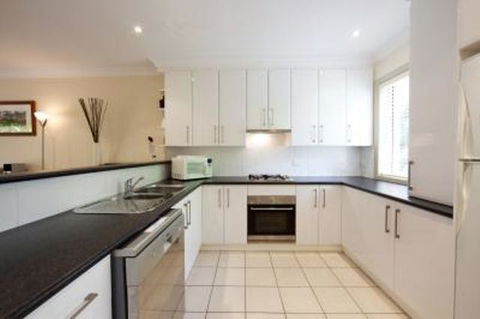 Albury Suites - Schubach Street - Hotel WA 2